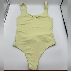 Aritzia Babaton Contour Sweetheart Bodysuit